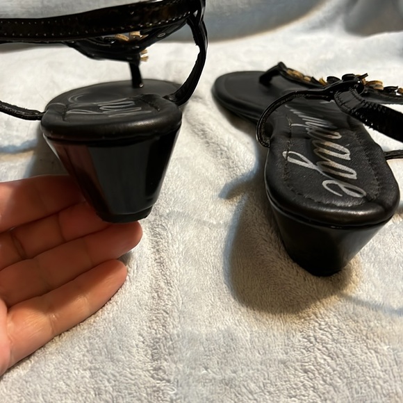 Rampage Ladies Sandals 9.5M Black with Black and White Flowers - Picture 4 of 5